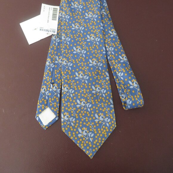 ❤️NWT ARNYS PARIS Blue Gold Berries and Leaves Pattern 100% Silk Necktie Tie - Picture 1 of 6
